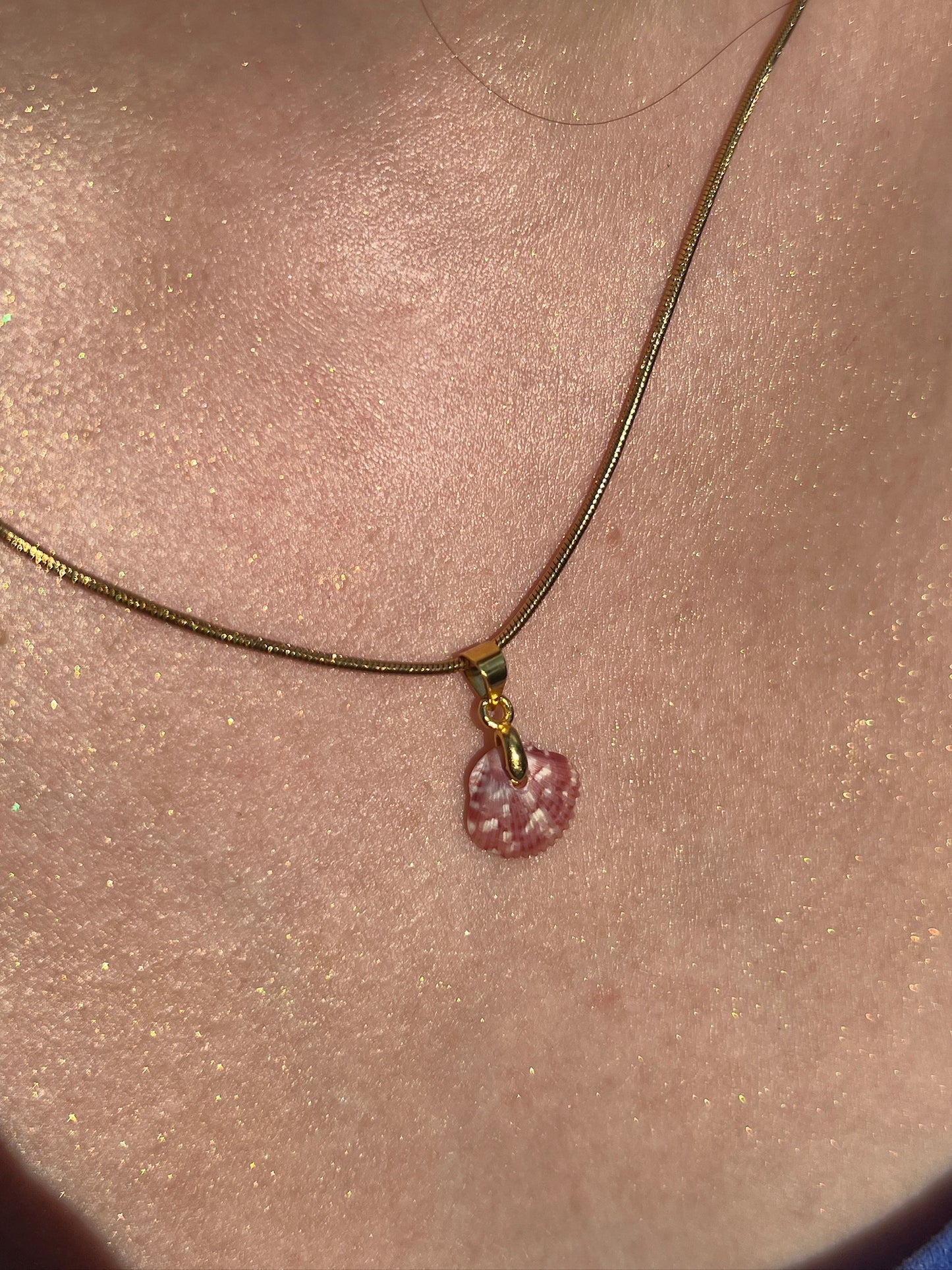 Petite Calico Scallop Pendant Necklace
