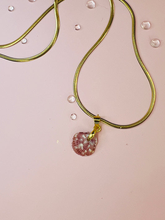 Petite Calico Scallop Pendant Necklace