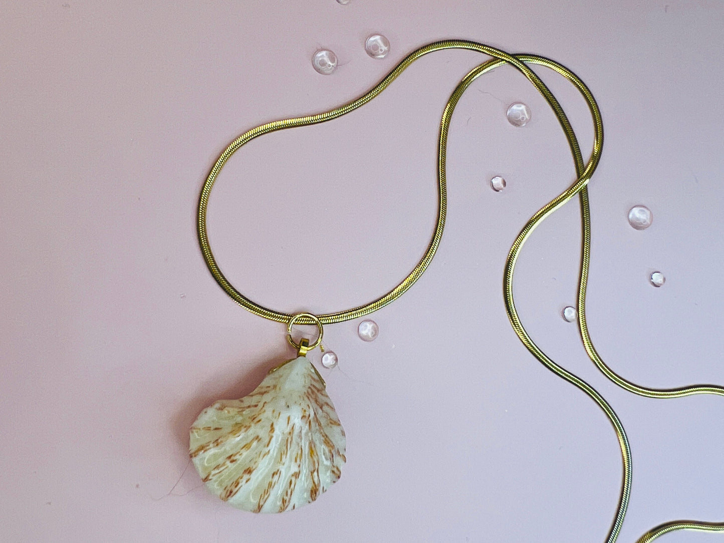 Atlantic Kitten's Paw Pendant Necklace - Pilot Product