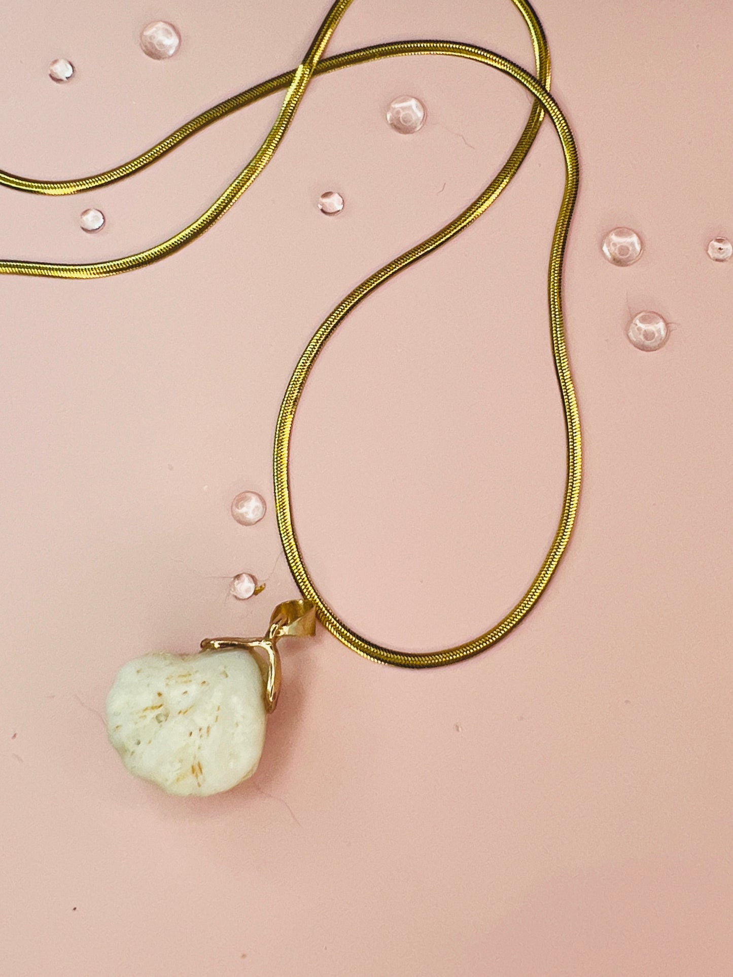 Atlantic Kitten's Paw Pendant Necklace - Premium