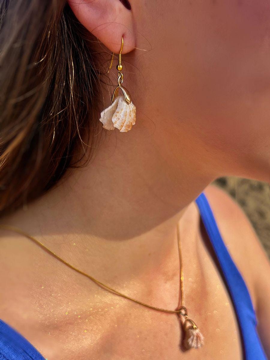 Atlantic Kitten's Paw and Pearl Earring and Pendant Set
