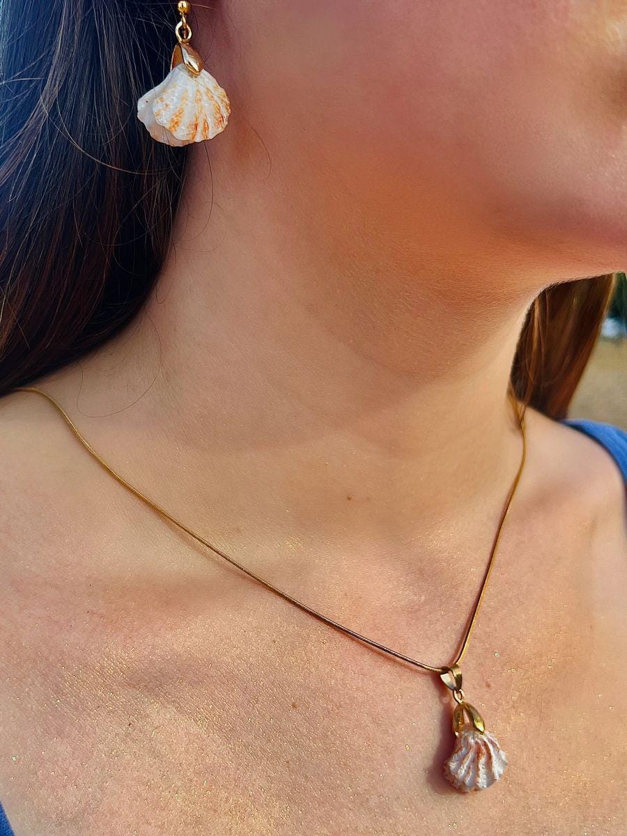 Atlantic Kitten's Paw and Pearl Earring and Pendant Set
