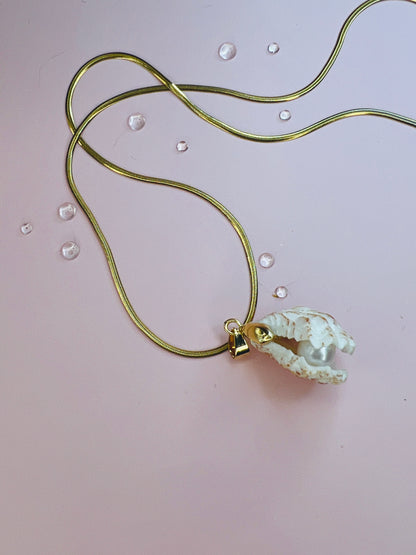 Atlantic Kitten's Paw Pendant Necklace - Pilot Product